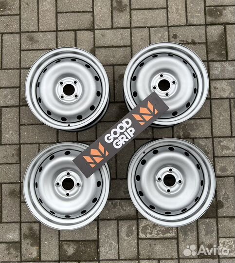 Штампованный диск R15 Logan