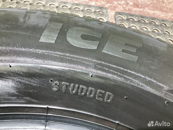 Formula Ice 215/70 R16