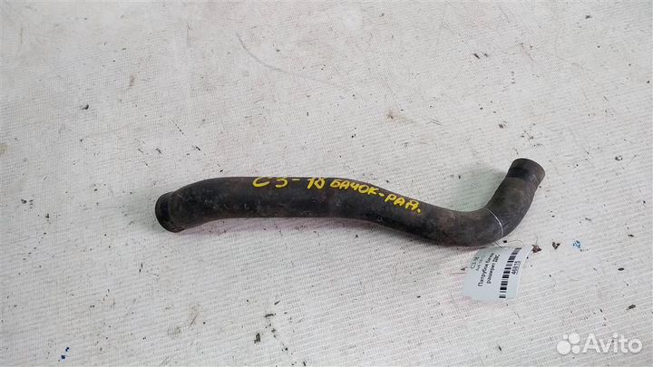 Патрубок бачка расширительного двс Audi 100 С3