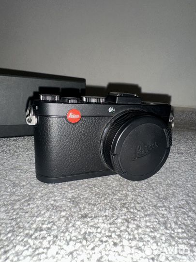Камера Leica X2