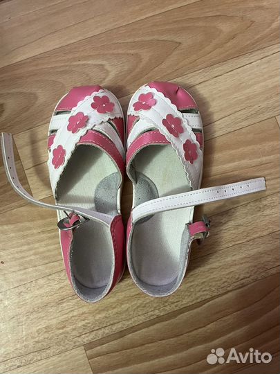 Сандали для девочки