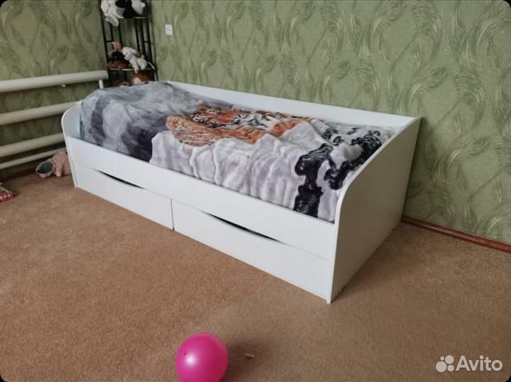 Кровать подростковая белая