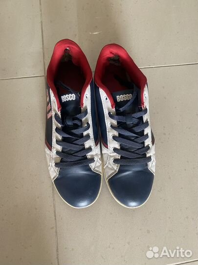Кроссовки мужские 42 размер бу