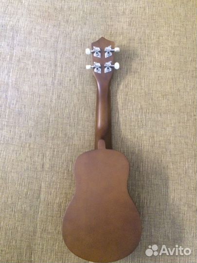Укулеле с чехлом