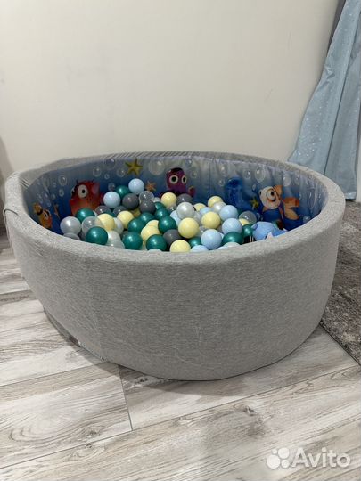 Сухой бассейн с шариками