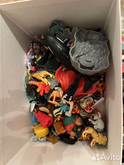 Игрушки из киндера пакетом