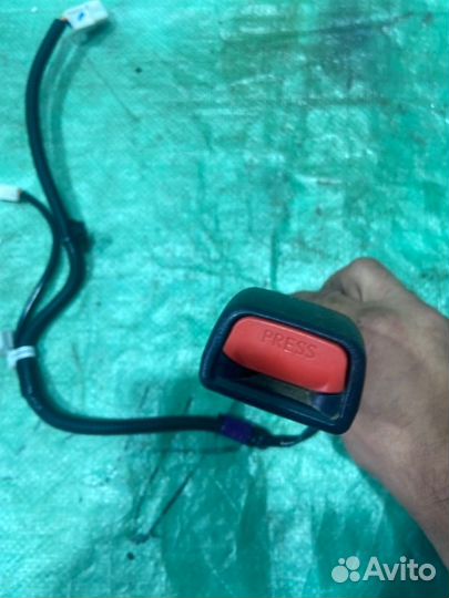 Ответная часть ремня безопасности передняя правая