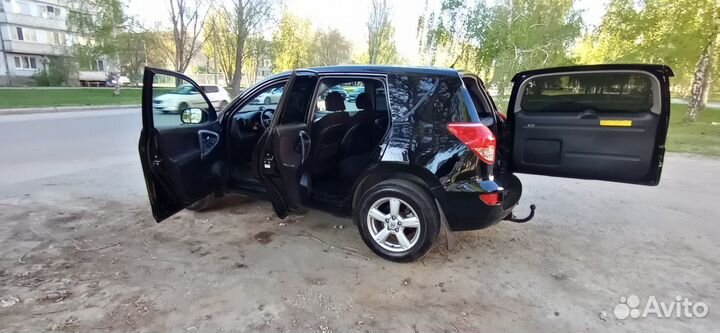 Toyota RAV4 2.0 AT, 2008, 190 000 км