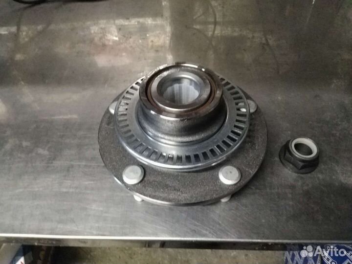 Подшипник задней ступицы Ford Transit 00-06 FWD