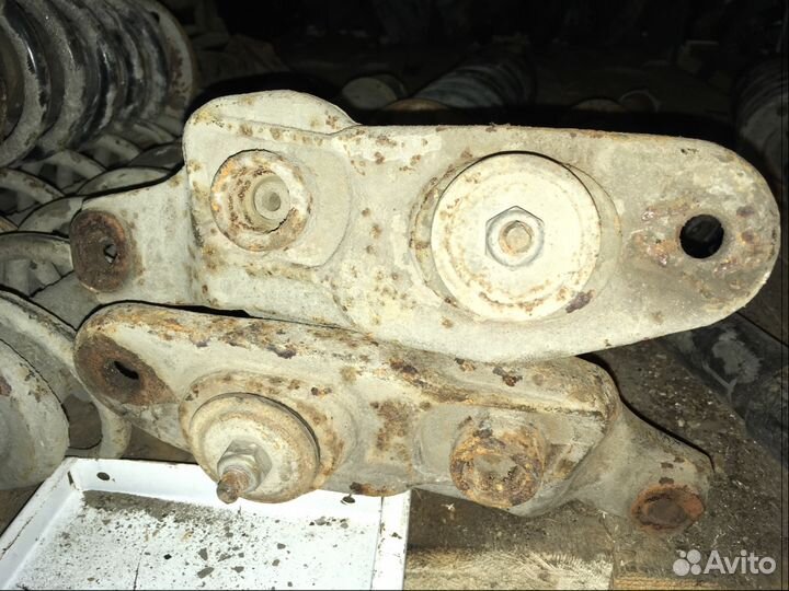 Амортизатор задний Volkswagen Transporter T4