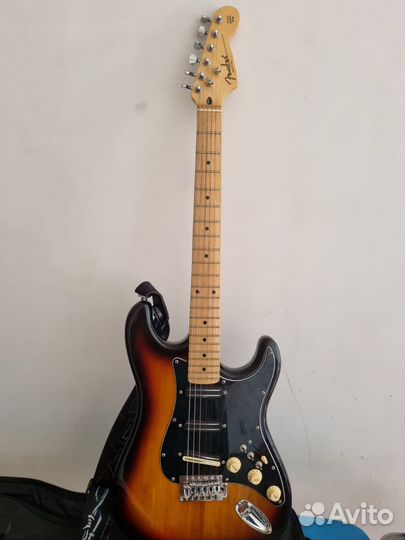 Fender American Stratocaster китай 2003