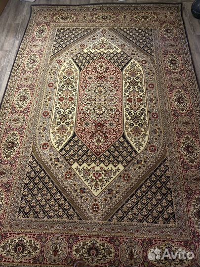 Ковер шерстяной ручной работы