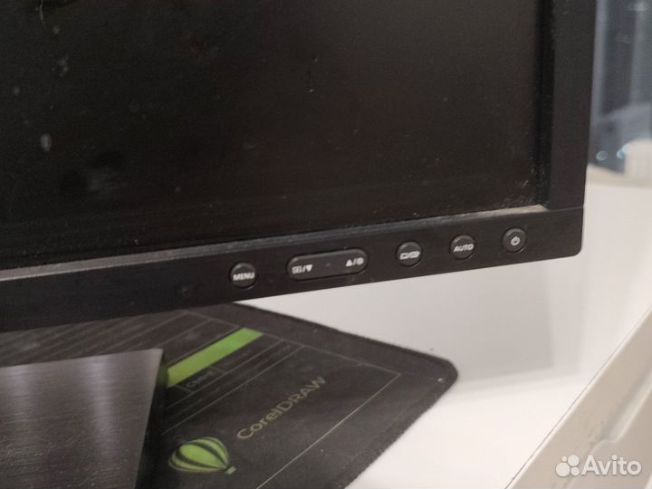 Монитор Samsung 50*30 см