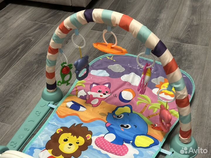 Развивающий коврик с пианино