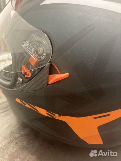 Мотошлем с встроенными очками