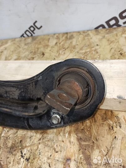 Рычаг задний левый Suzuki Kizashi 2,4