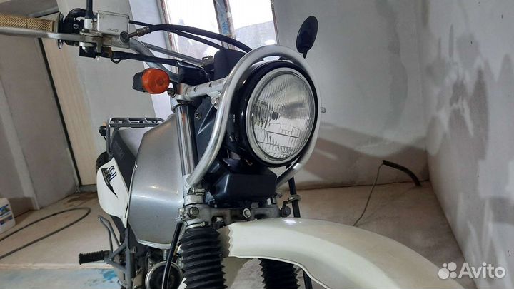 Мотоцикл Suzuki Djebel 200 (DR 200 SE)