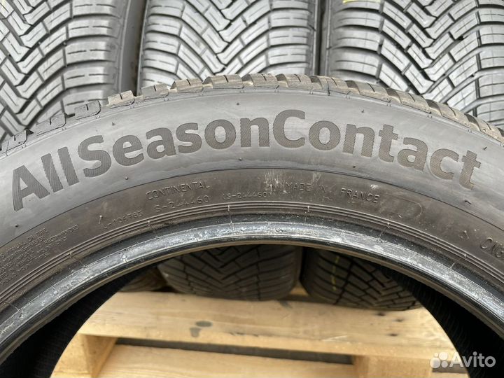 Continental AllSeasonContact 215/55 R17