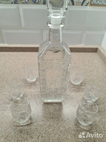 Графин и 6 хрустальных рюмок
