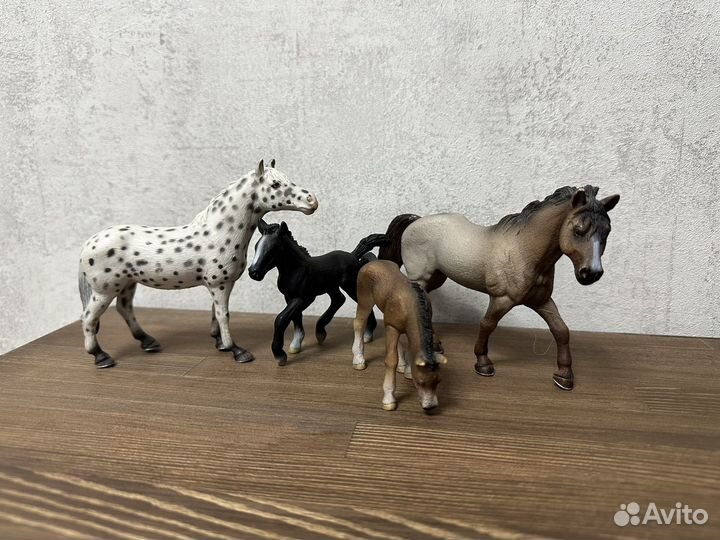 Фигурки лошадей schleich