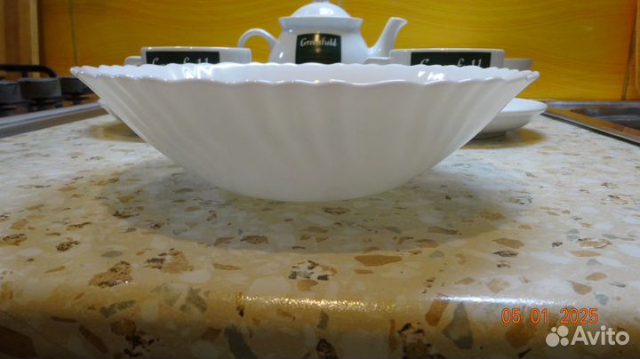 Сервизы и салатники