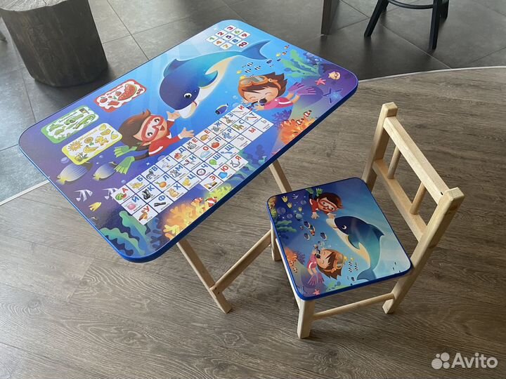 Детский стол со стулом
