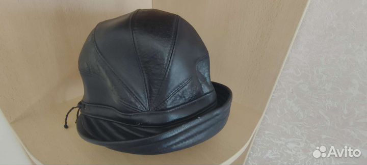 Шляпка женская кожаная демисезонная