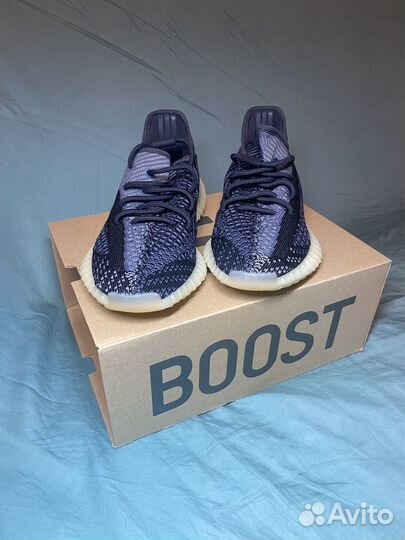 Кроссовки Adidas Yeezy Boost 350 V2 Carbon