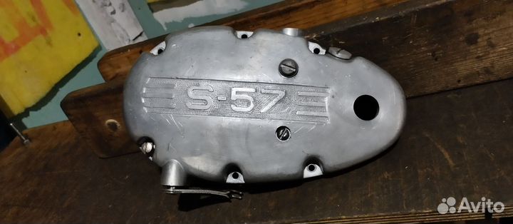 Левая крышка двигателя Ш 57 мопеда Рига