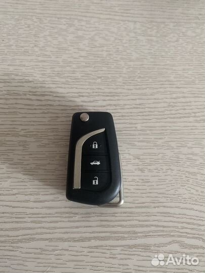 Выкидной ключ toyota