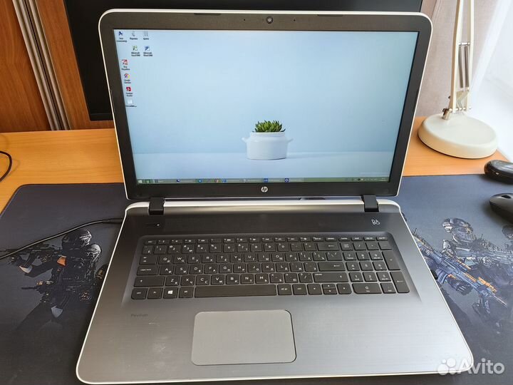 Ноутбук HP Pavilion 17 белый