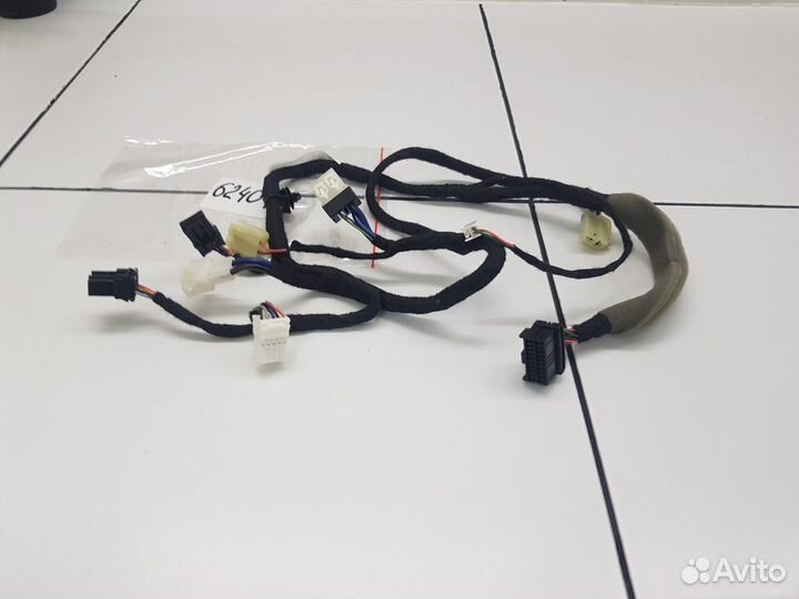 Электропроводка отопителя (Geely Coolray)