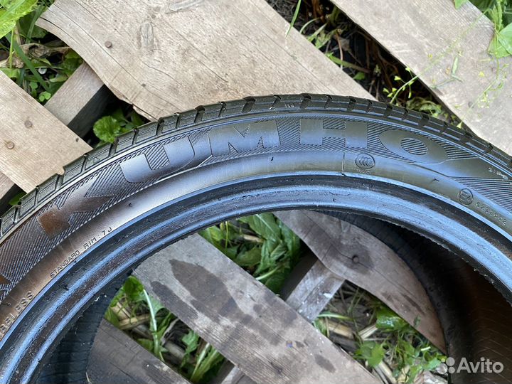 Kumho Ecsta Supra 712 215/45 R17