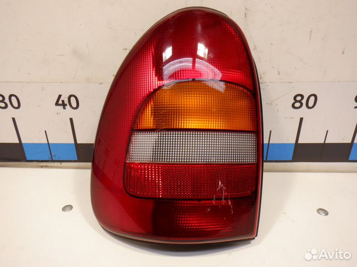 Фонарь задний левый Chrysler Voyager / Caravan