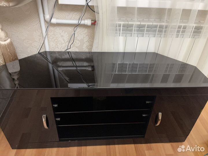 Тумба под телевизор