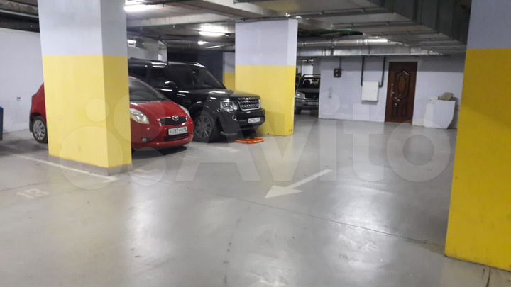 Машиноместо, 24 м²