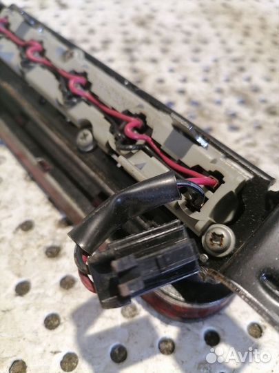 Стоп сигнал дополнительный Kia Sorento