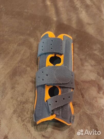 Ортез на лучезапястный сустав