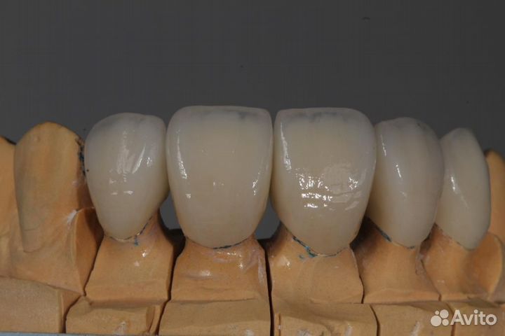 Зубной техник