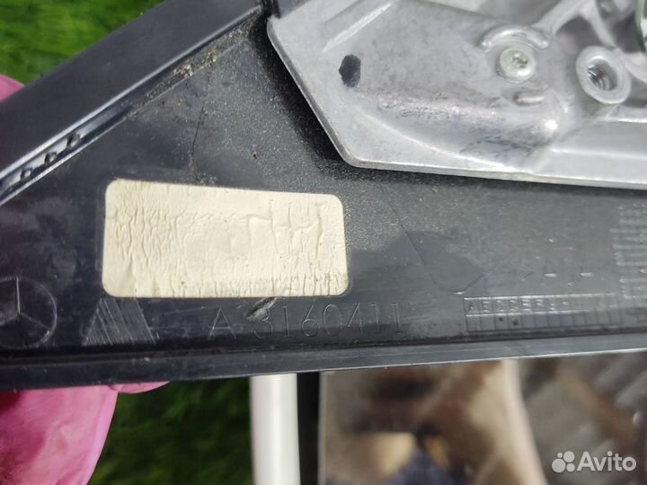 Зеркало заднего вида левое и правое mercedes w204