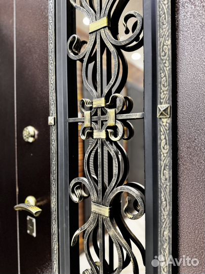 Дверь входная железная