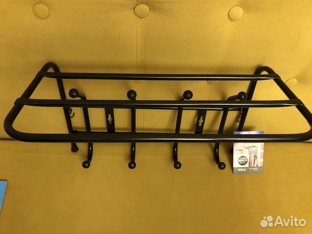 Вешалка на 4 крючка. Настенная вешалка