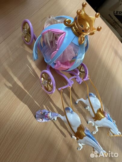 Карета игрушка с лошадкой и принцессой