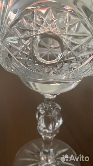 Хрустальная ваза на ножке