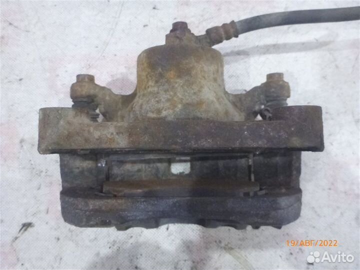 Суппорт передний правый Nissan Teana J31 VQ23DE