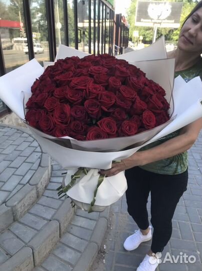 Розы в коробке Доставка Цветы