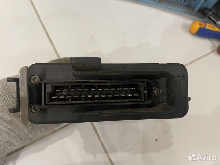 Блок управления двигателем Volkswagen Passat B3