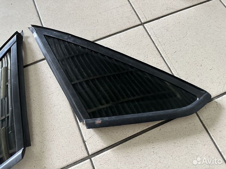 Форточка левая/правая Форд Фокус 3 Focus 3