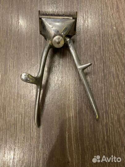 Ручная машинка для стрижк и Theodosia