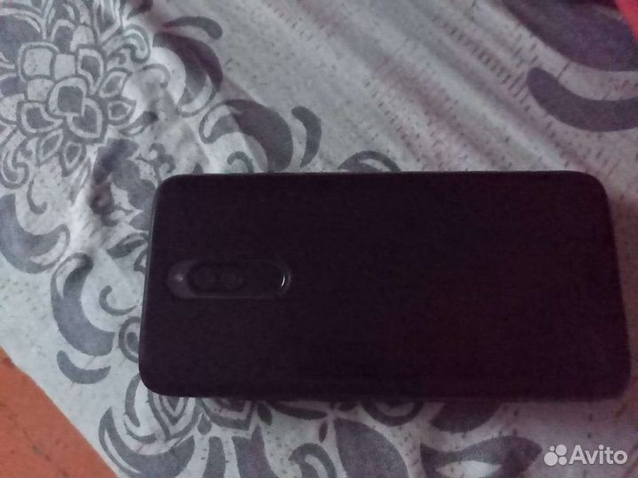 Xiaomi Redmi 8, 3/32 ГБ